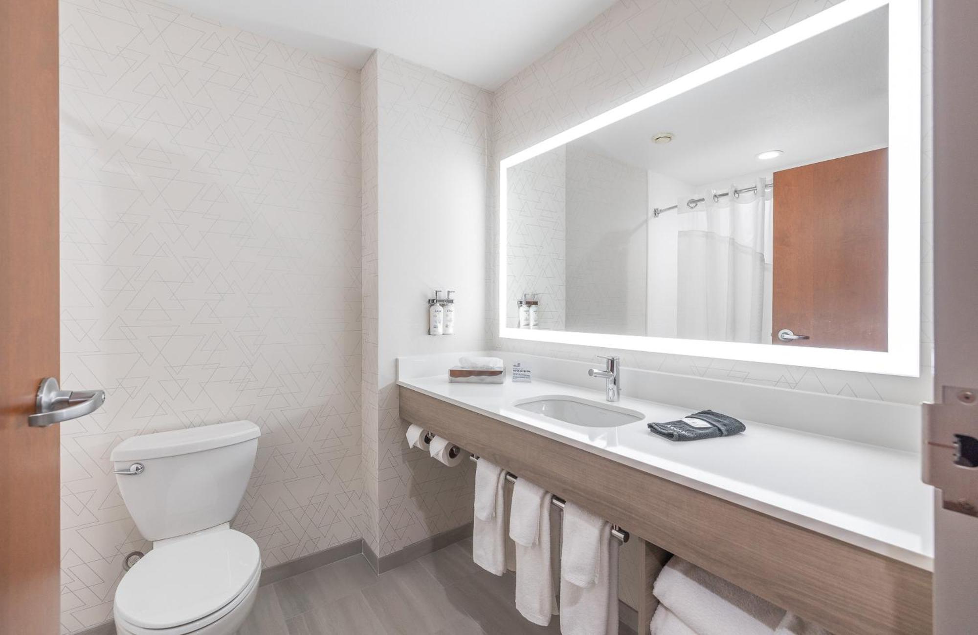 Holiday Inn Express Hotel And Suites Saint Robert By Ihg Εξωτερικό φωτογραφία