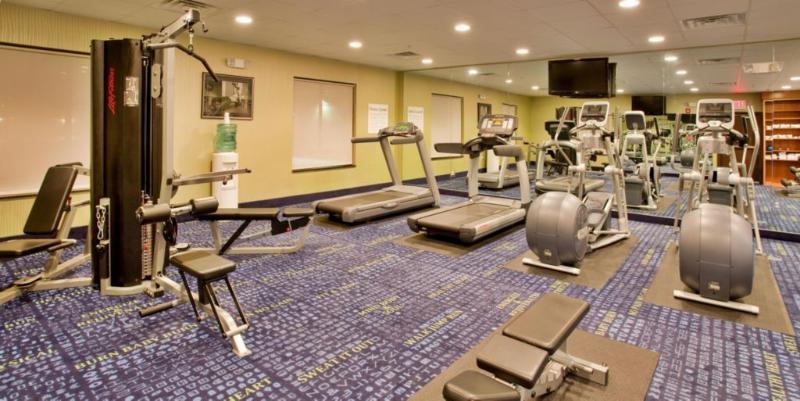 Holiday Inn Express Hotel And Suites Saint Robert By Ihg Εξωτερικό φωτογραφία